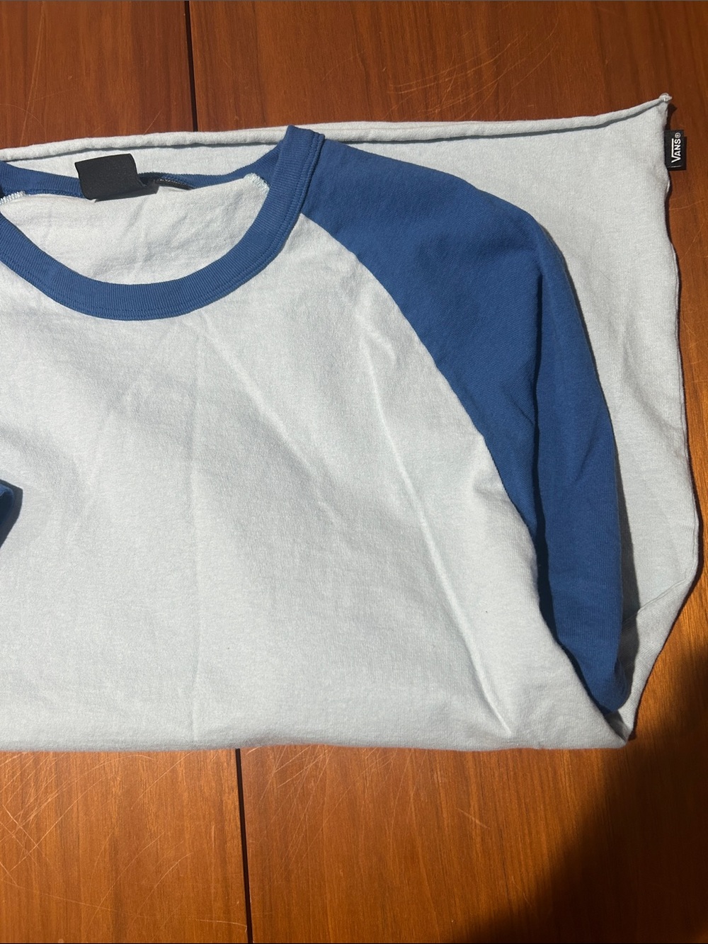 Van’s Blue Raglan Shirt - Picture 5 of 6